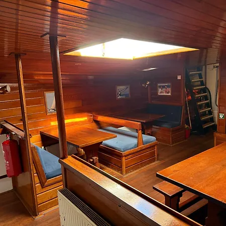Tjalk Schip Orion * Enkhuizen