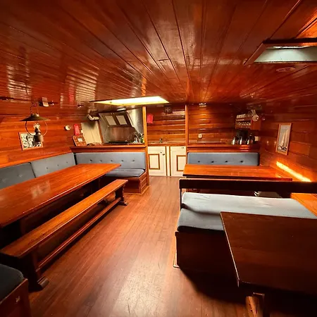 Tjalk Schip Orion *